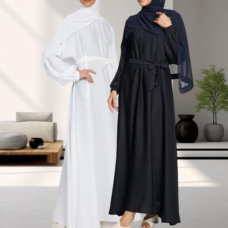 Full-length closed Abaya with detachable waist belt, side pockets and Elastic cuffs