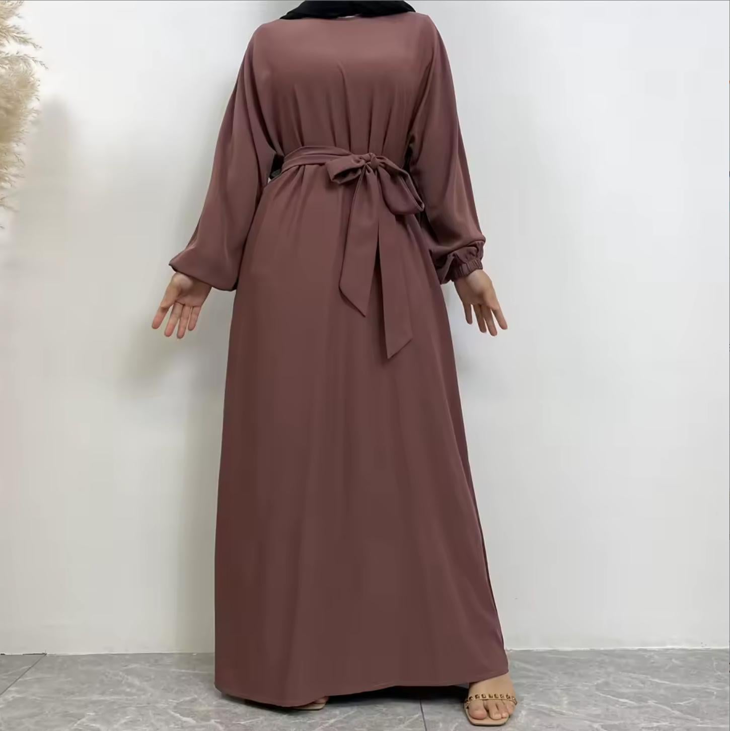 Full-length closed Abaya with detachable waist belt, side pockets and Elastic cuffs